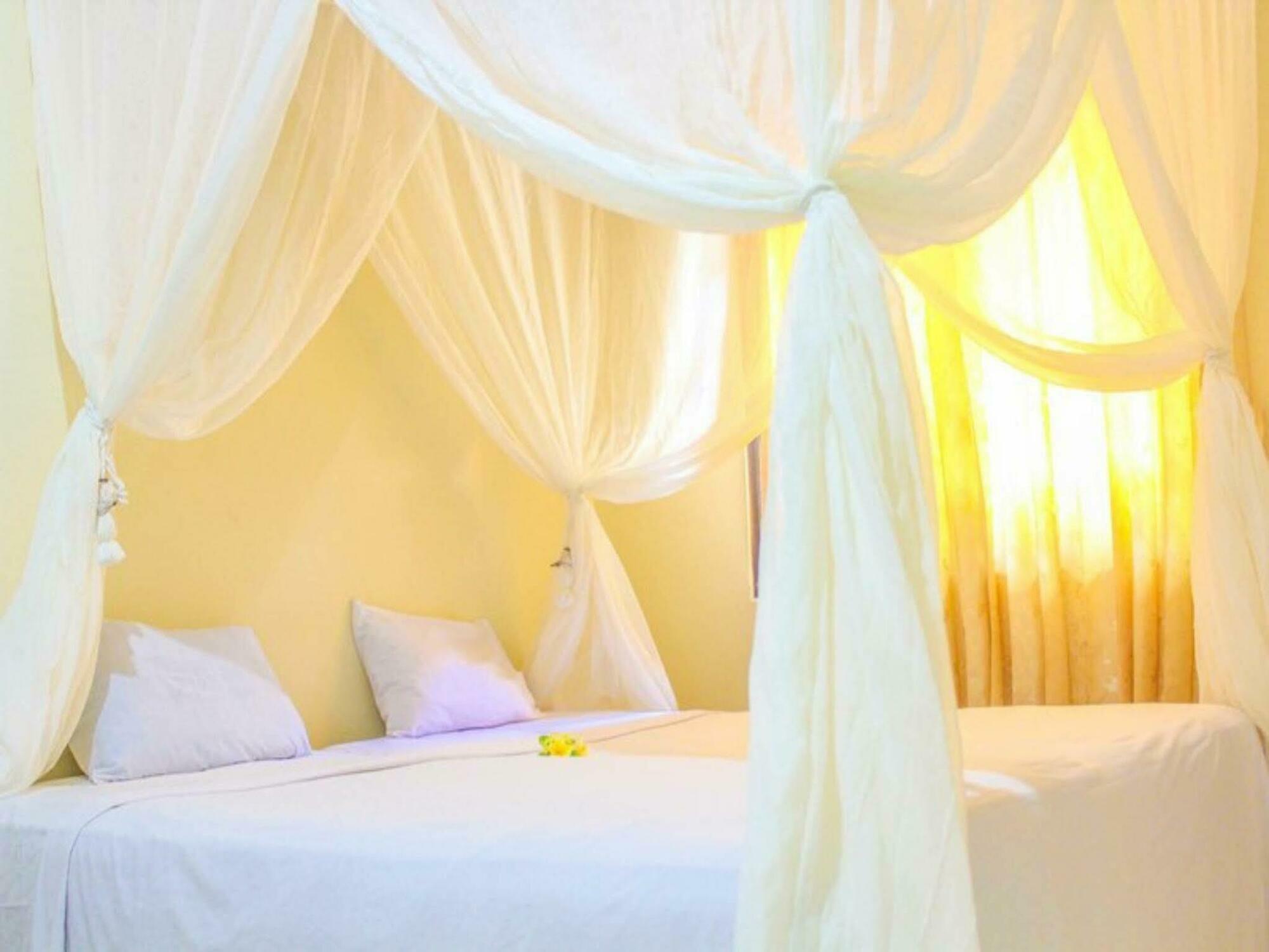 Lolo Beach Inn Legian Eksteriør bilde