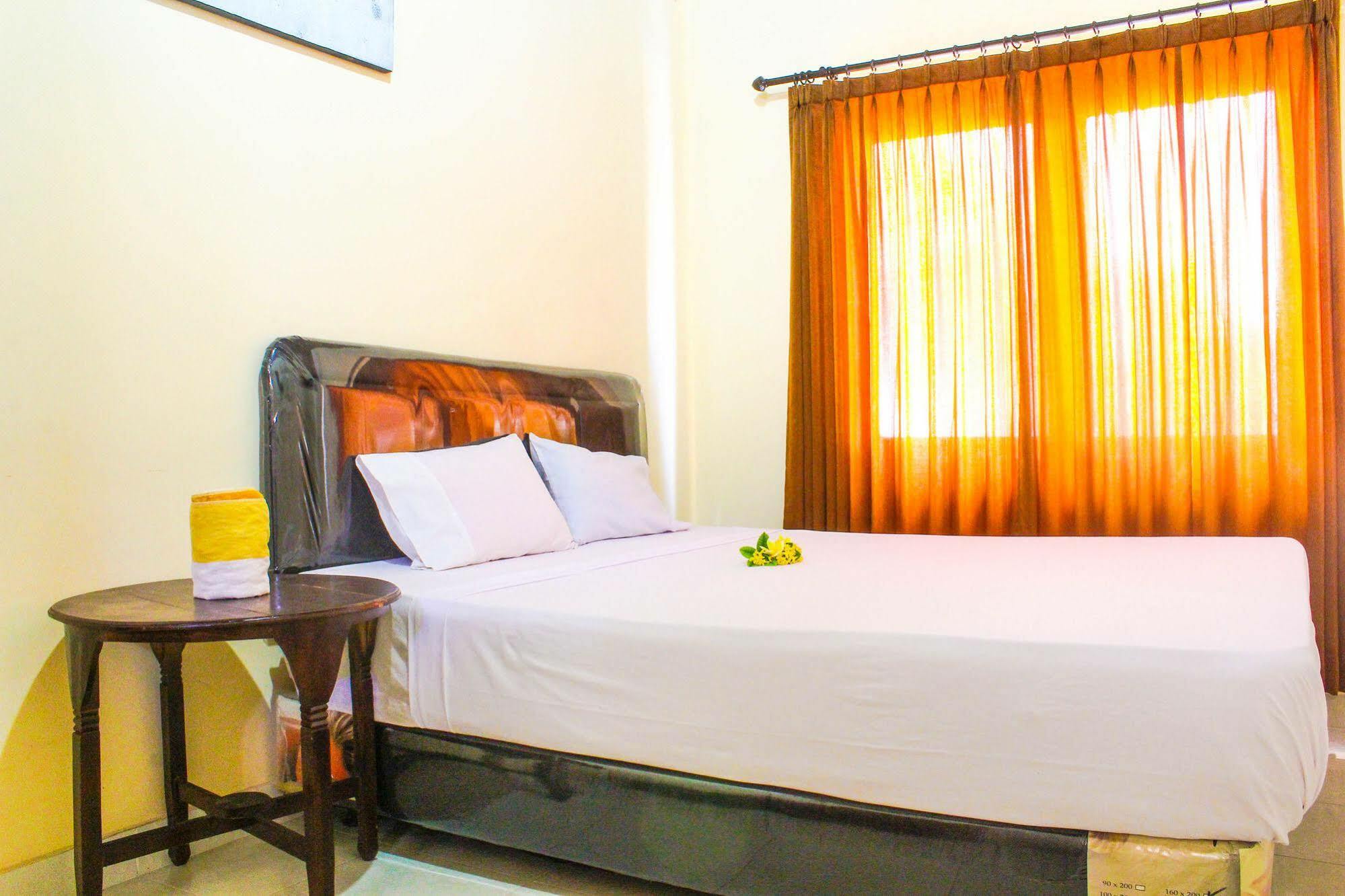 Lolo Beach Inn Legian Eksteriør bilde
