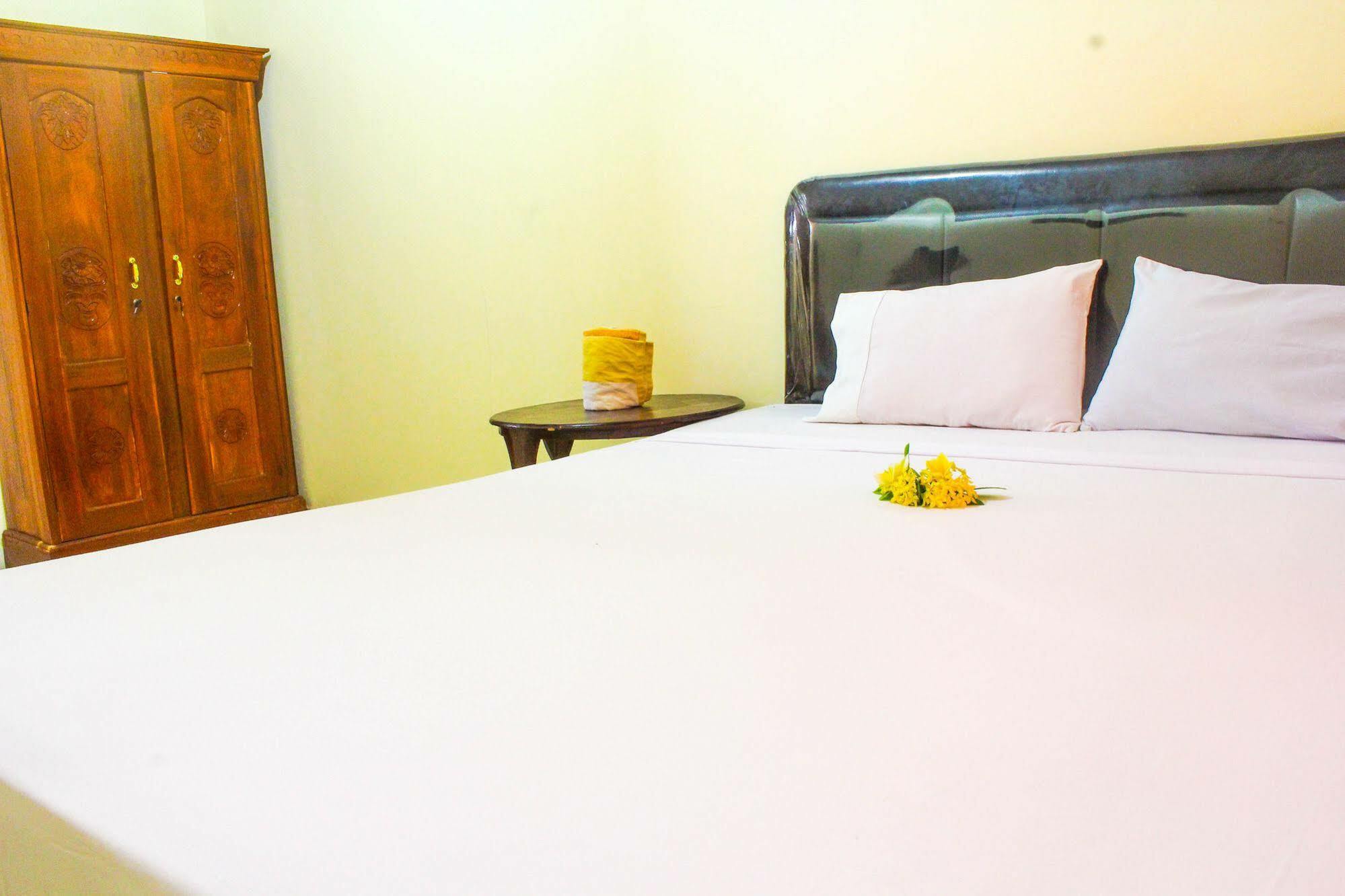 Lolo Beach Inn Legian Eksteriør bilde